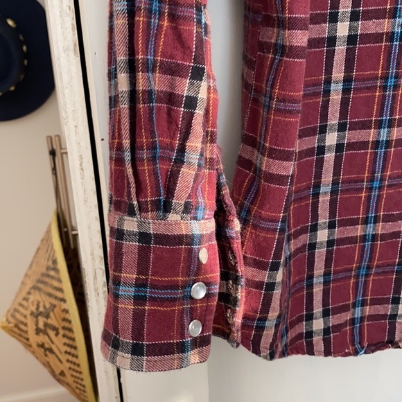 Wrangler - Picture 3 of 5